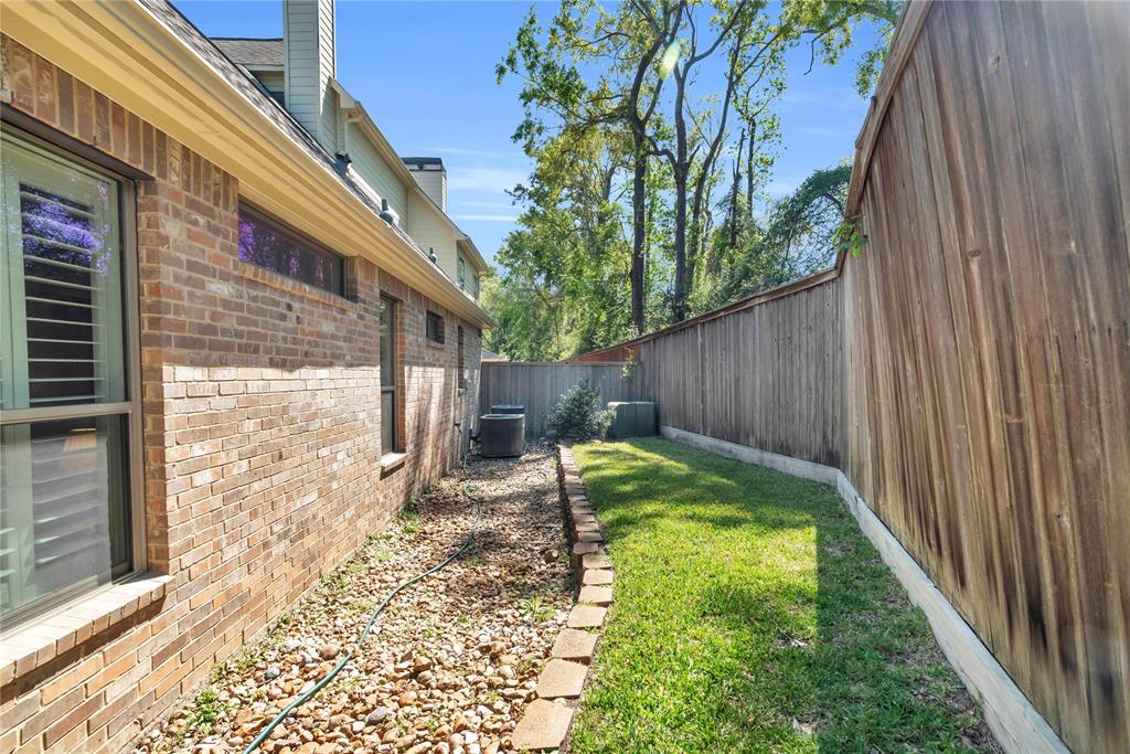 70 Mill Point Place, The Woodlands, Texas image 35