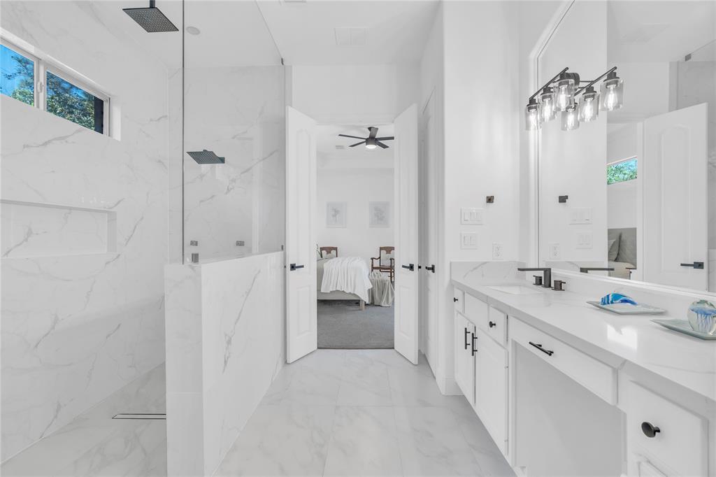 70 Mill Point Place, The Woodlands, Texas image 15
