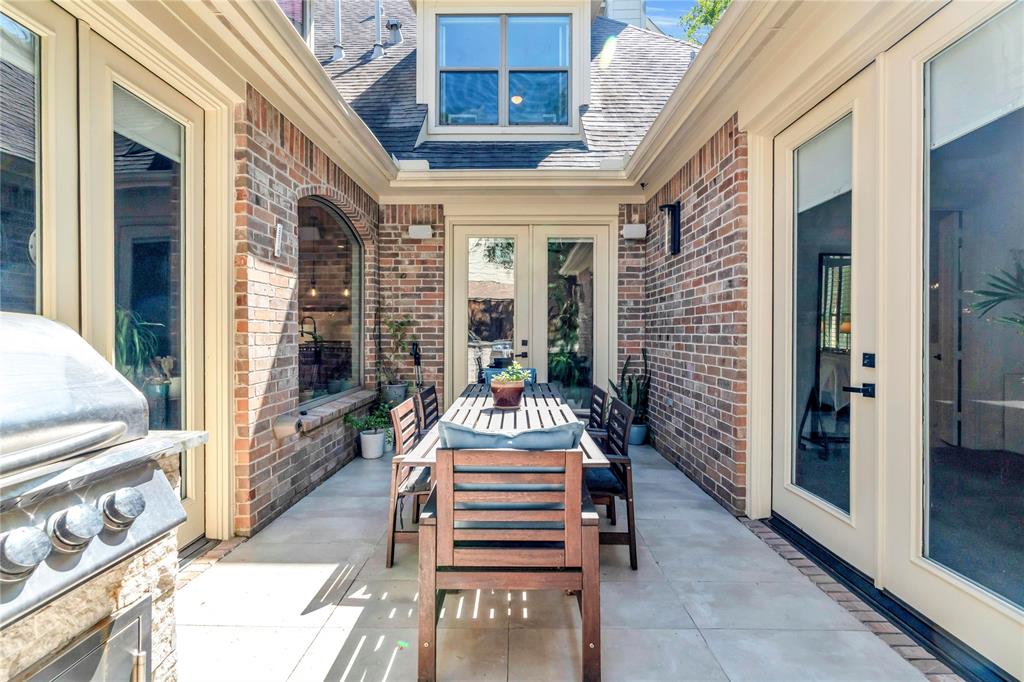 70 Mill Point Place, The Woodlands, Texas image 32