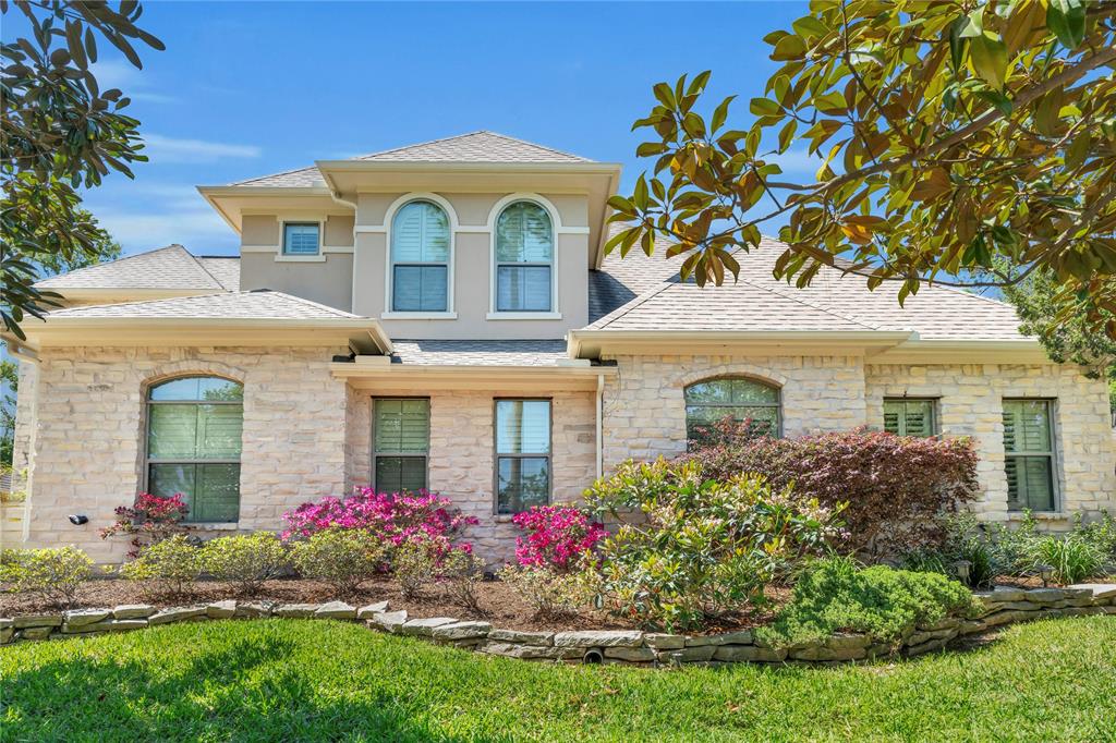 70 Mill Point Place, The Woodlands, Texas image 1