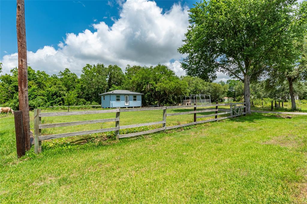 7230 Moore Street, Hitchcock, Texas image 7