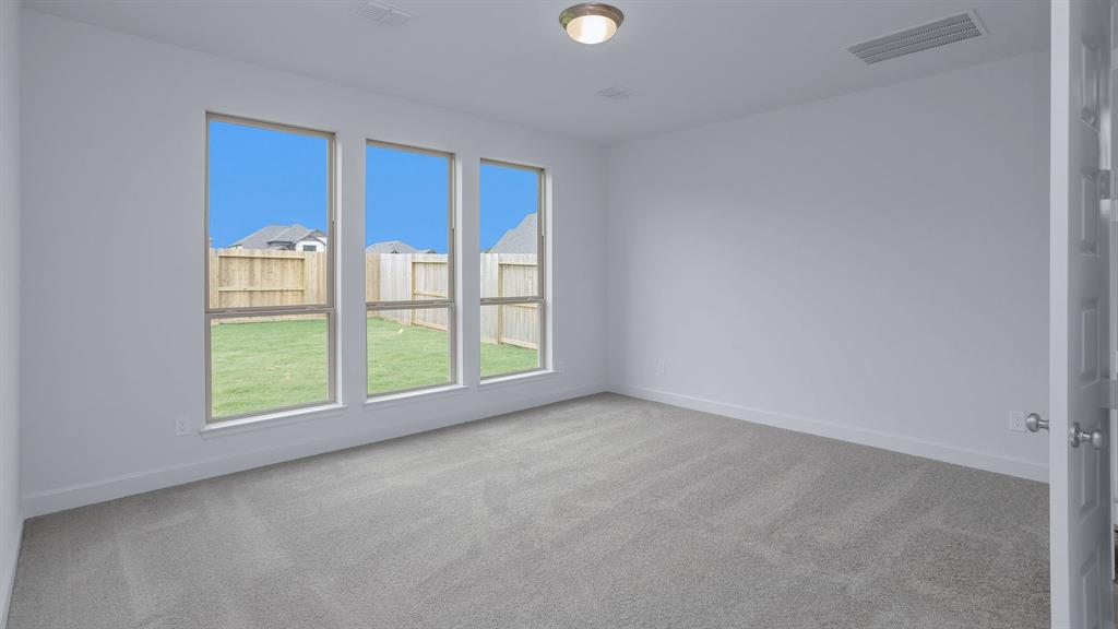 12339 Sweet Gum Drive, Mont Belvieu, Texas image 4