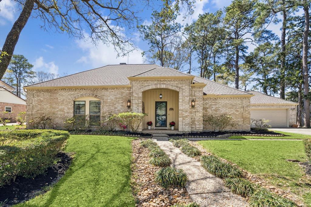 13227 Holston Hills Drive, Houston, Texas image 1