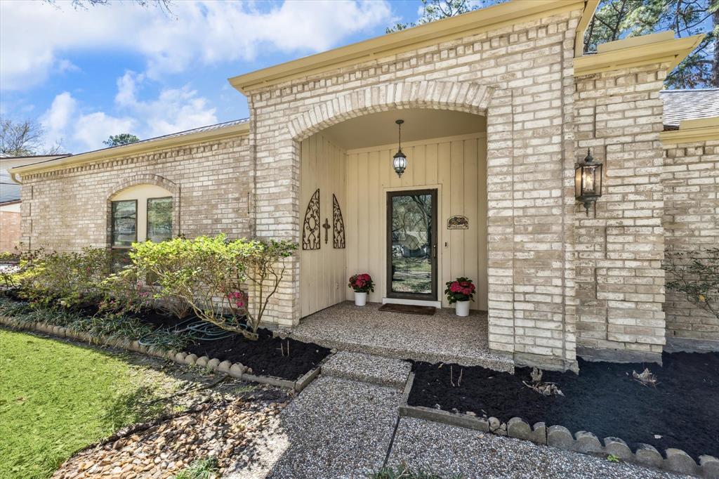 13227 Holston Hills Drive, Houston, Texas image 2