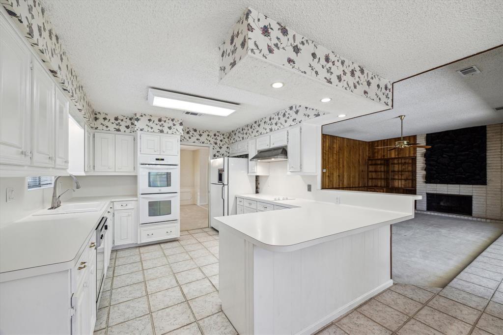 13227 Holston Hills Drive, Houston, Texas image 7