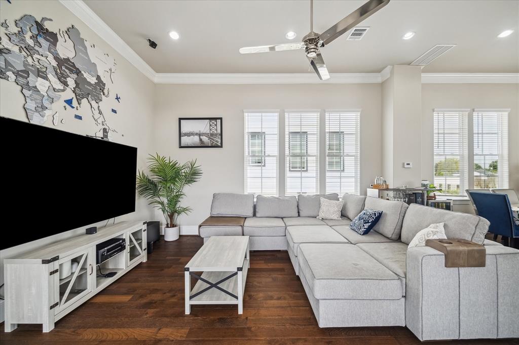 4124 Willowbend Boulevard, Houston, Texas image 9