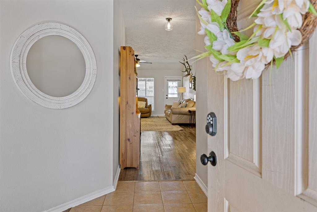 19214 Crescent Pass Drive, Tomball, Texas image 4