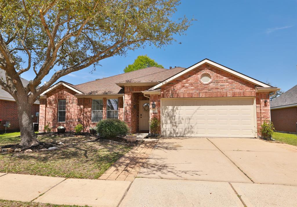 19214 Crescent Pass Drive, Tomball, Texas image 2