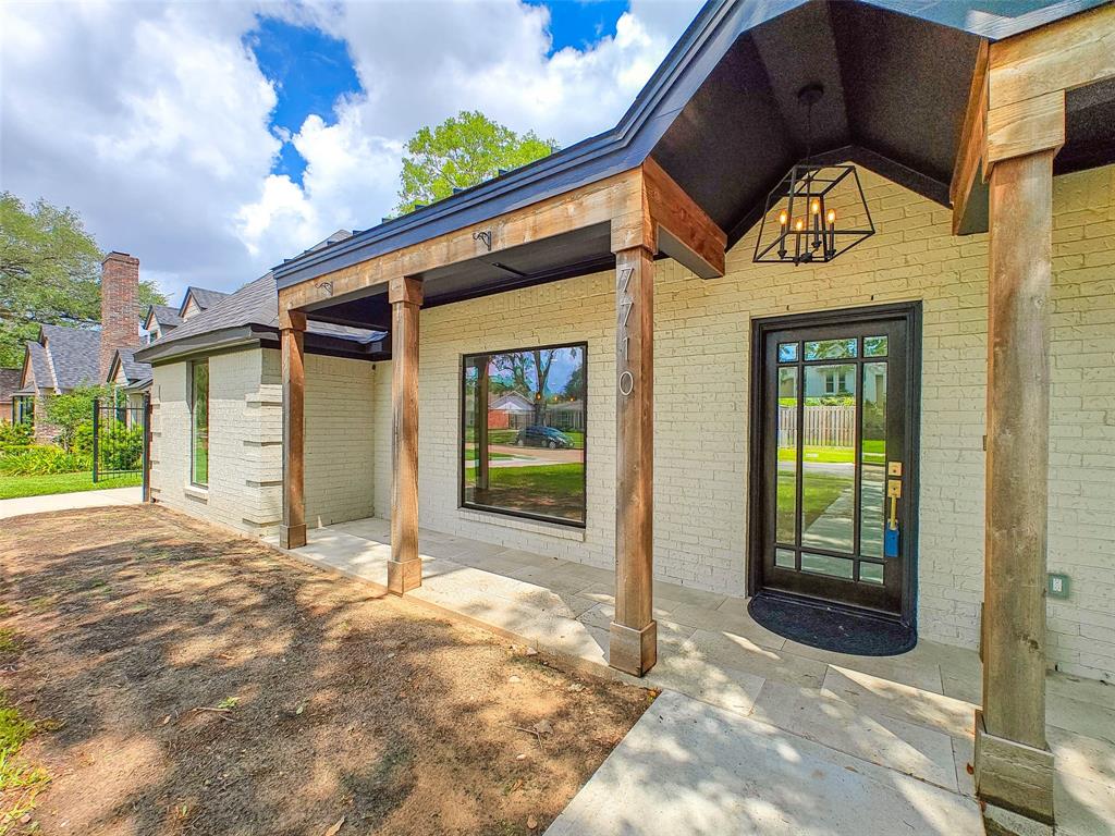 7710 Meadowvale Drive