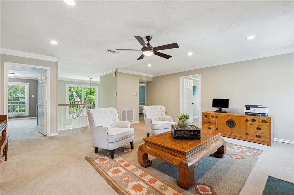 905 Evergreen Drive, Friendswood, Texas image 38