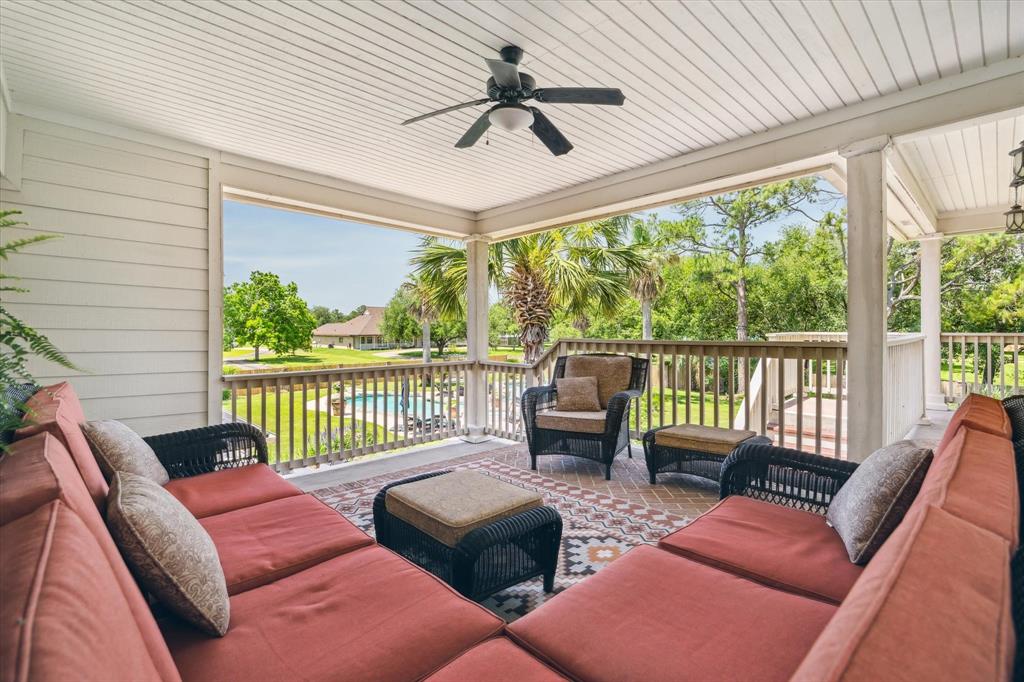 905 Evergreen Drive, Friendswood, Texas image 44