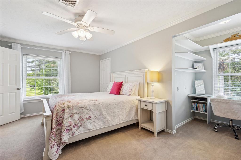 905 Evergreen Drive, Friendswood, Texas image 29