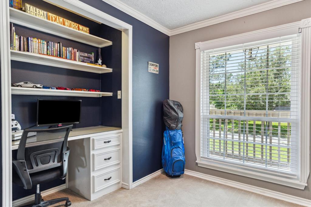 905 Evergreen Drive, Friendswood, Texas image 37