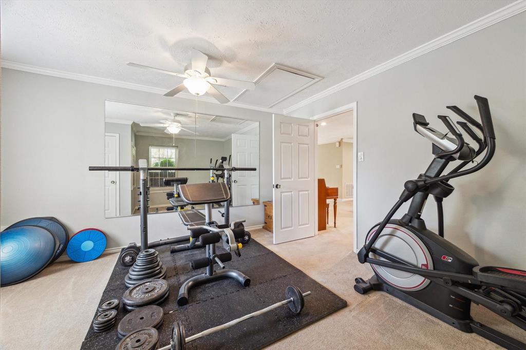 905 Evergreen Drive, Friendswood, Texas image 34