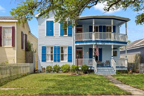 Photo of 1718 Avenue N, Galveston, TX 77550 (MLS # 78151615)