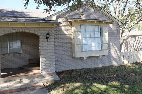 A home in Yoakum