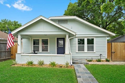 Single Family Residence in Houston TX 1459 Godwin Street 1.jpg