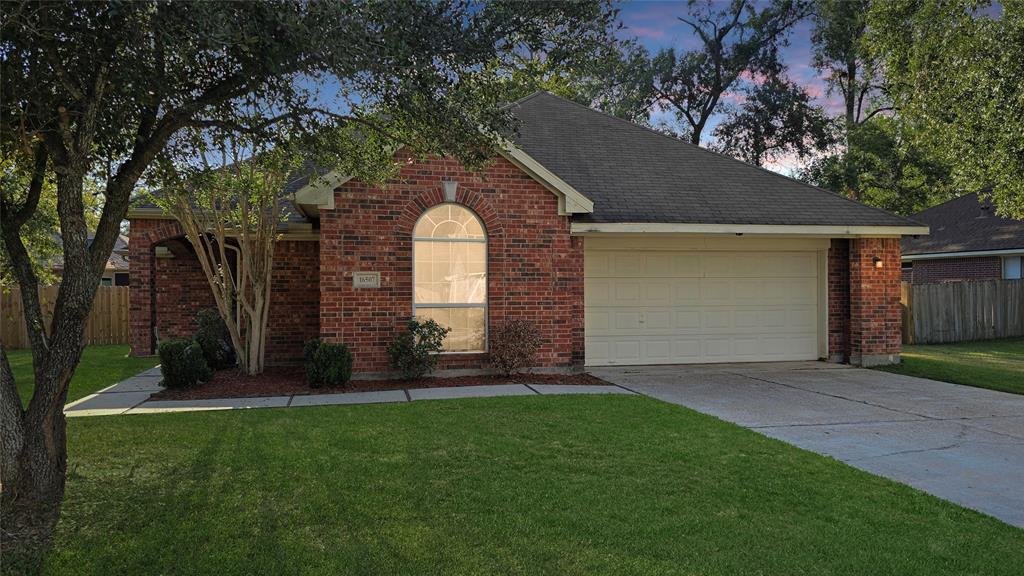 16507 N Mediterranean Street, Crosby, Texas image 1