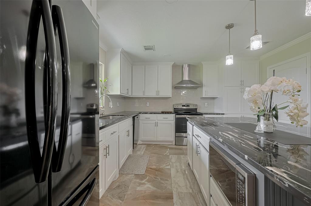 12811 Huntington Venture Drive, Houston, Texas image 14