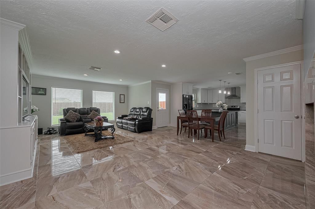 12811 Huntington Venture Drive, Houston, Texas image 6