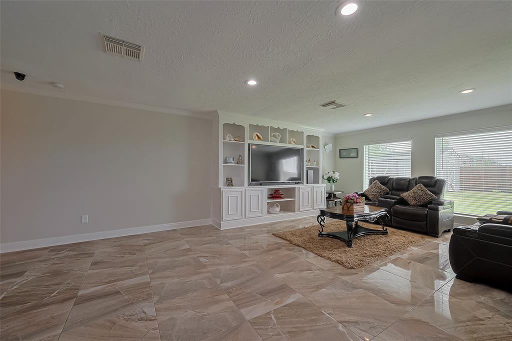12811 Huntington Venture Drive, Houston, Texas image 7