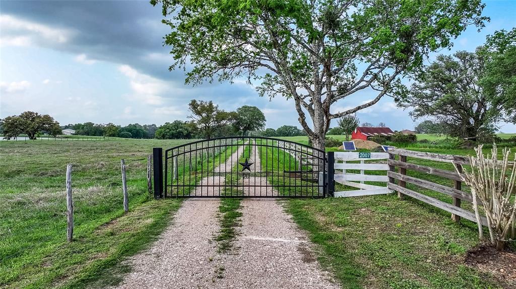 2007 Fm 2434, Weimar, Texas image 48