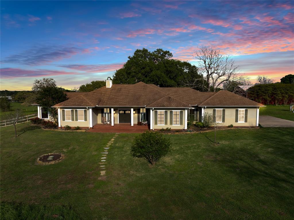 2007 Fm 2434, Weimar, Texas image 3