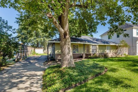 Single Family Residence in Bellaire TX 4630 Willow Street 1.jpg