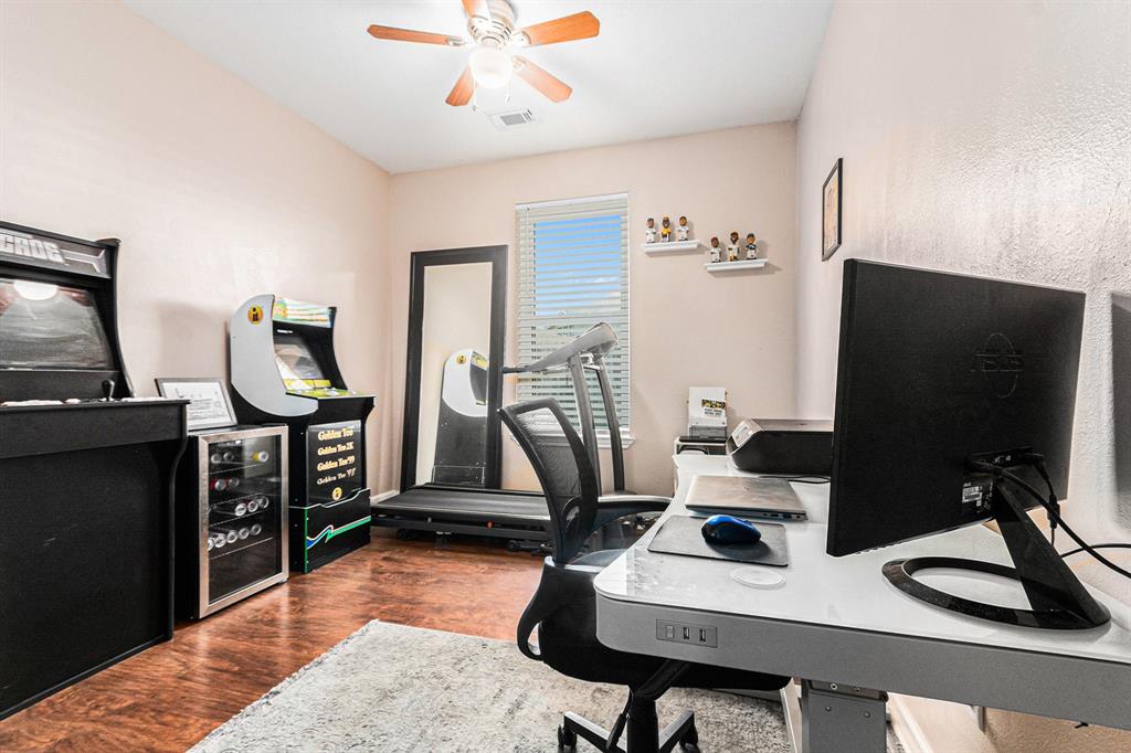 1038 Bristol Way Way, Pearland, Texas image 11
