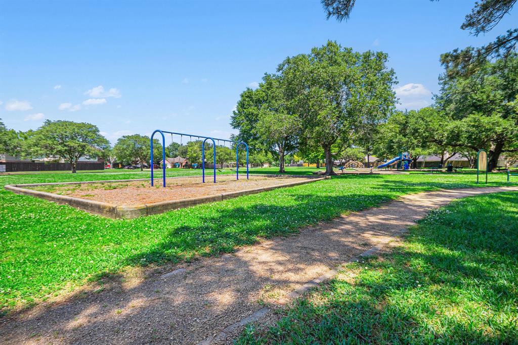 1038 Bristol Way Way, Pearland, Texas image 27