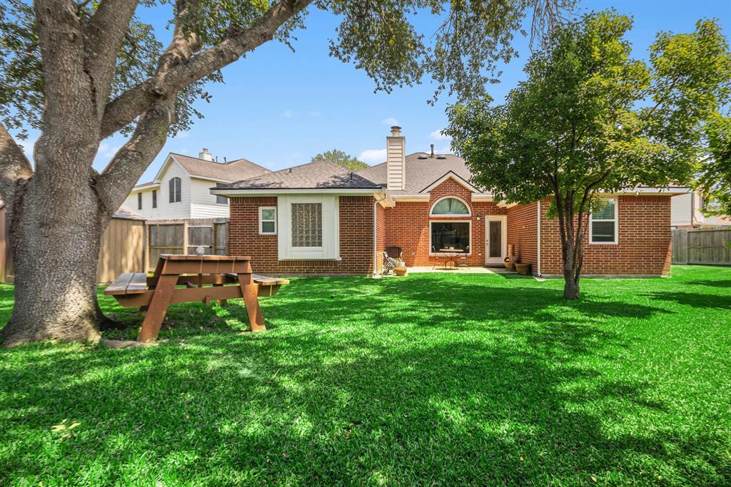 1038 Bristol Way Way, Pearland, Texas image 22