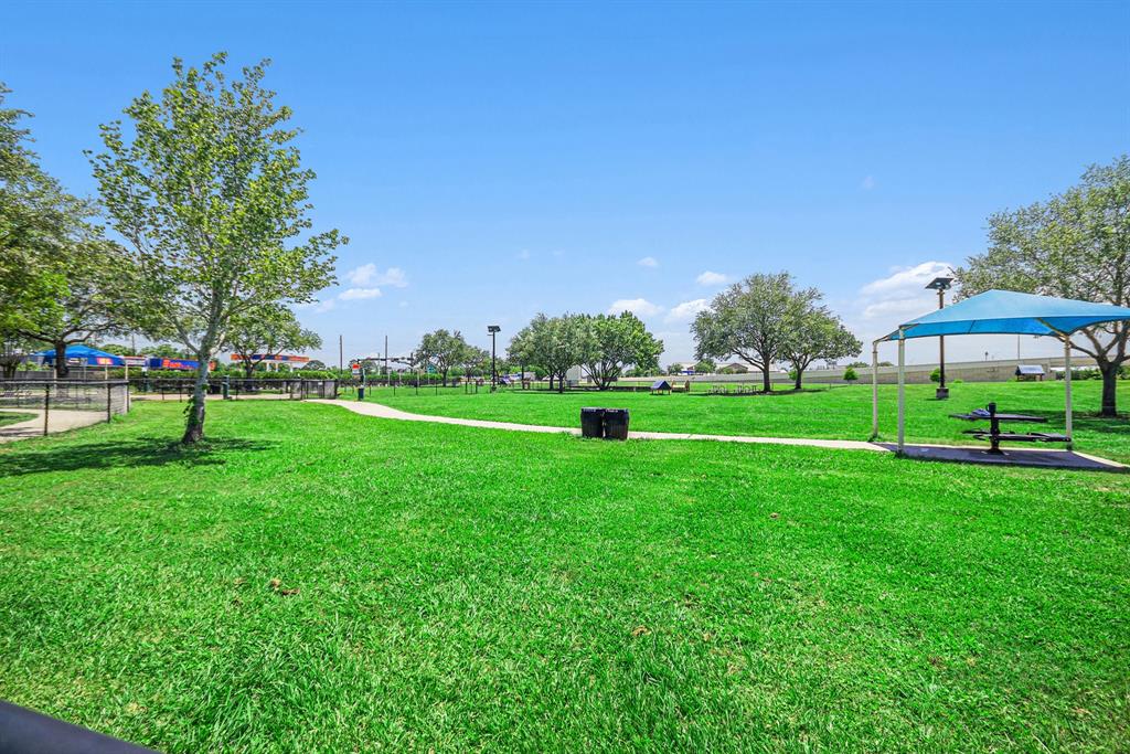 1038 Bristol Way Way, Pearland, Texas image 30