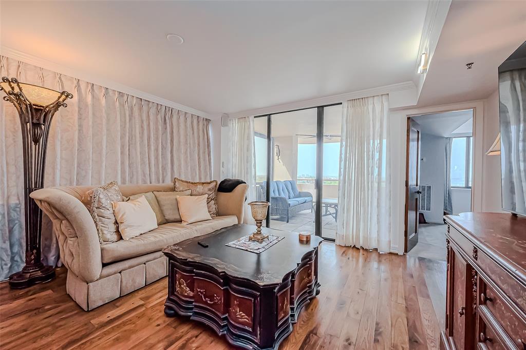 3525 Sage Road #1517, Houston, Texas image 13