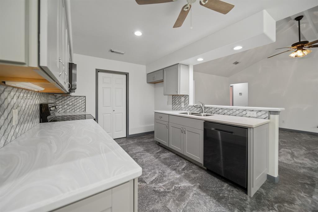 15449 Peacock Ln Lane, Conroe, Texas image 11