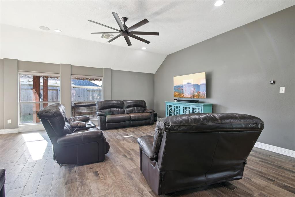 297 Magnolia Estates Drive, League City, Texas image 6