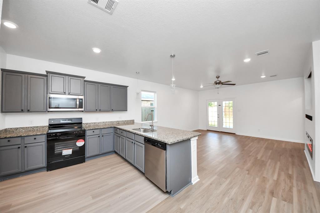 25469 Black Spruce Drive, Cleveland, Texas image 4