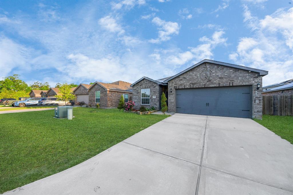 25469 Black Spruce Drive, Cleveland, Texas image 33