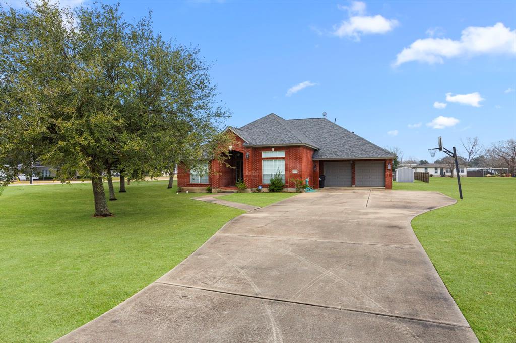 6908 Westgate Street, Wallis, Texas image 3