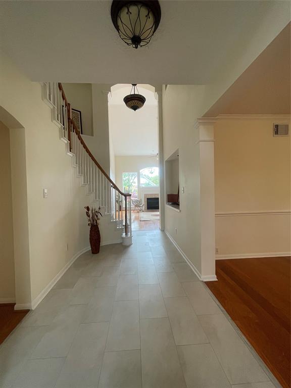 4311 Lakeside Meadow Drive