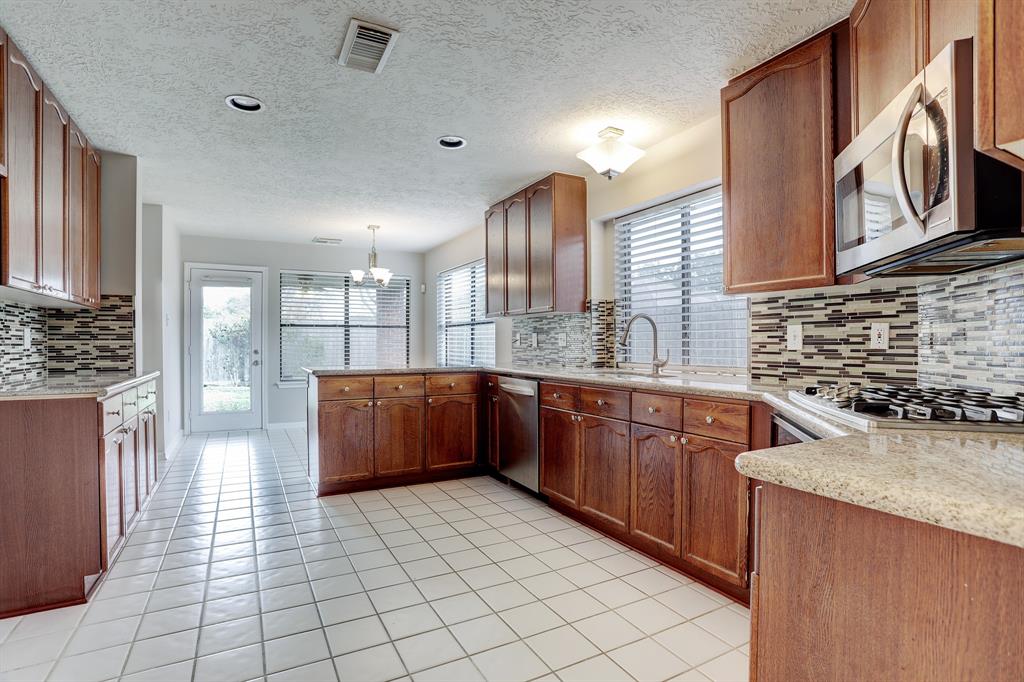 3126 Pebble Bay Drive, League City, Texas image 15