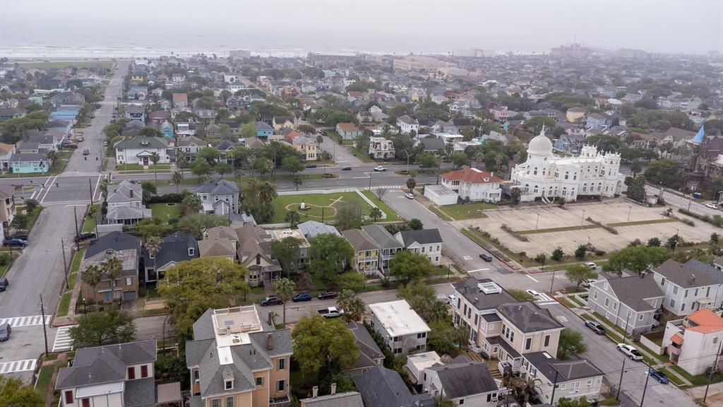 1209 Sealy Street, Galveston, Texas image 33