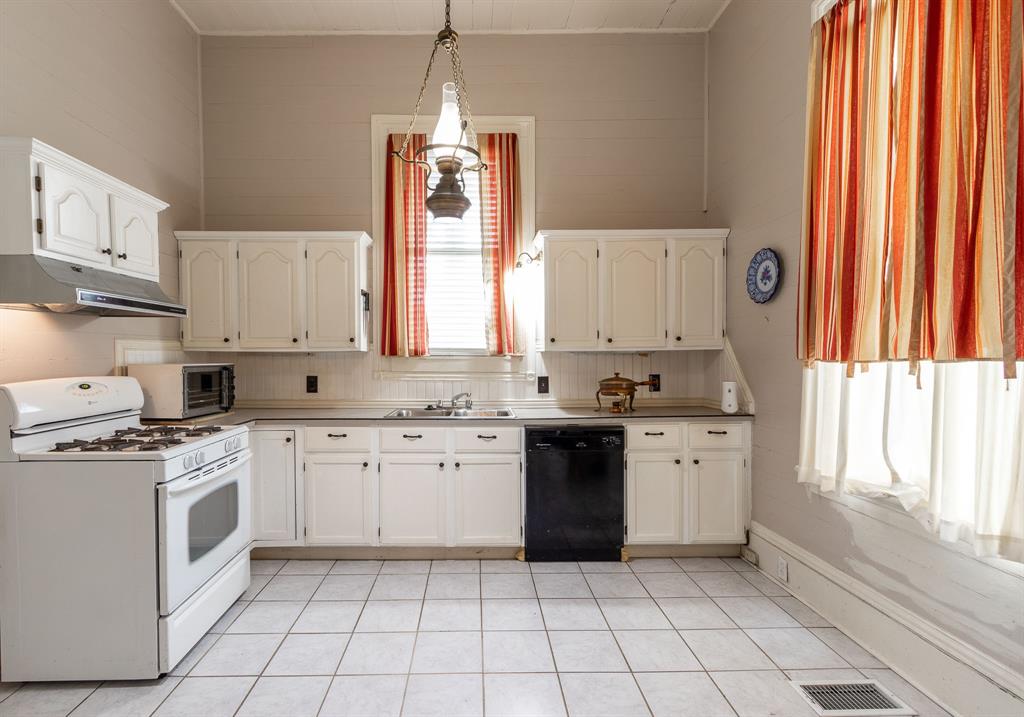 1209 Sealy Street, Galveston, Texas image 11