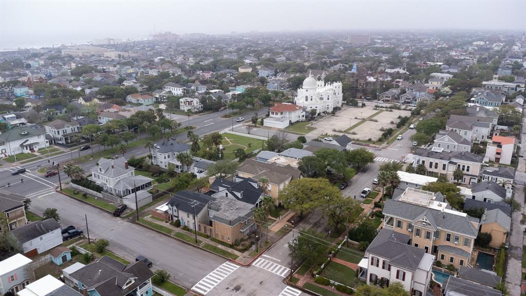 1209 Sealy Street, Galveston, Texas image 36