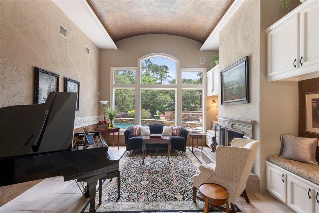 63 N Wooded Brook Circle, The Woodlands, Texas image 10