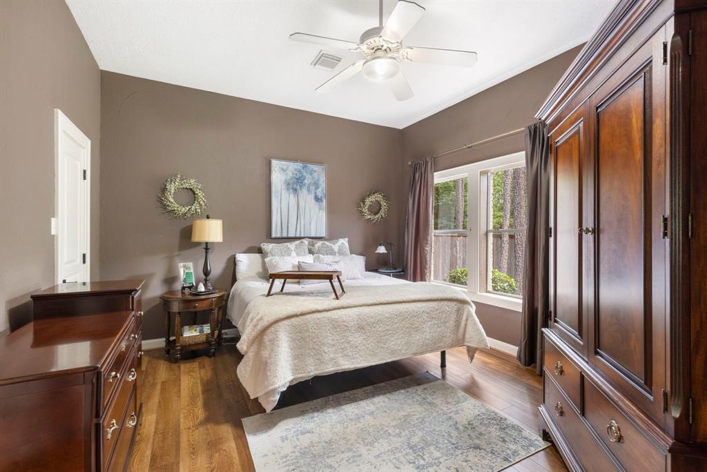 63 N Wooded Brook Circle, The Woodlands, Texas image 34