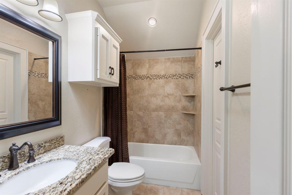 63 N Wooded Brook Circle, The Woodlands, Texas image 36