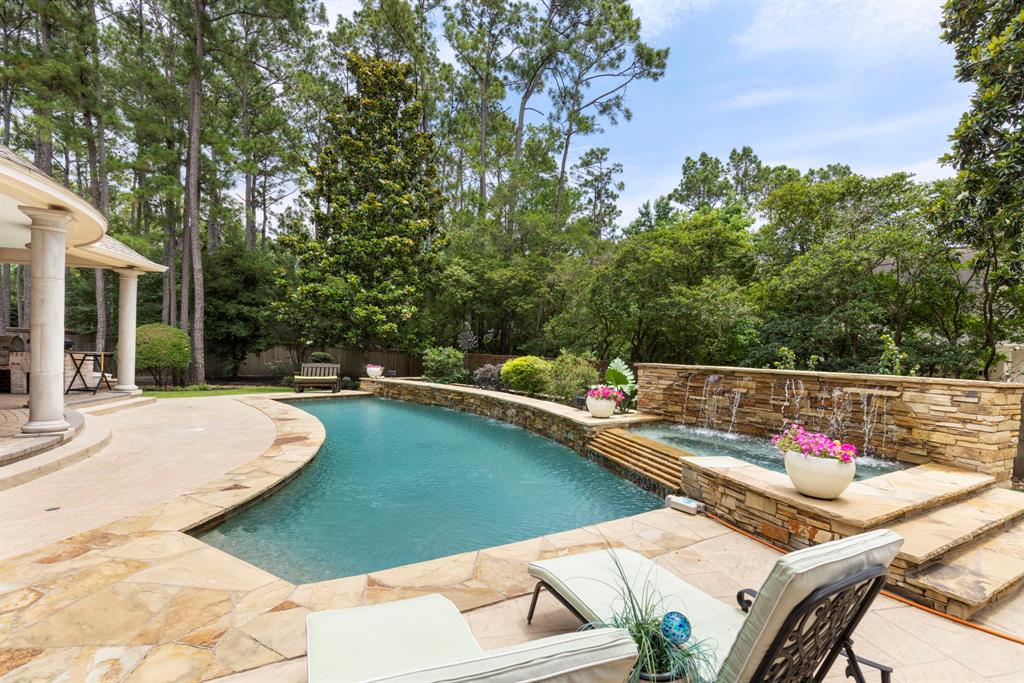 63 N Wooded Brook Circle, The Woodlands, Texas image 46