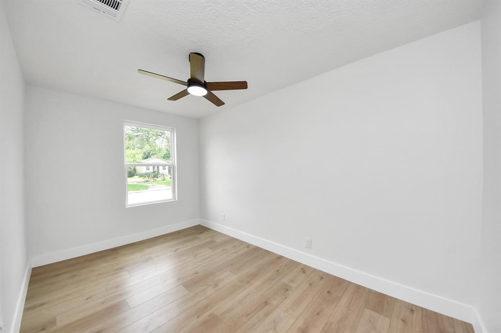 501 Schilling Street, Baytown, Texas image 30