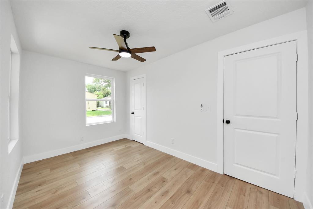 501 Schilling Street, Baytown, Texas image 28