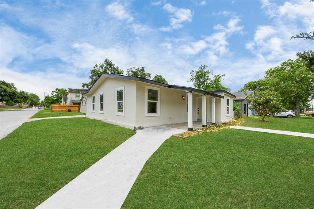 501 Schilling Street, Baytown, Texas image 4